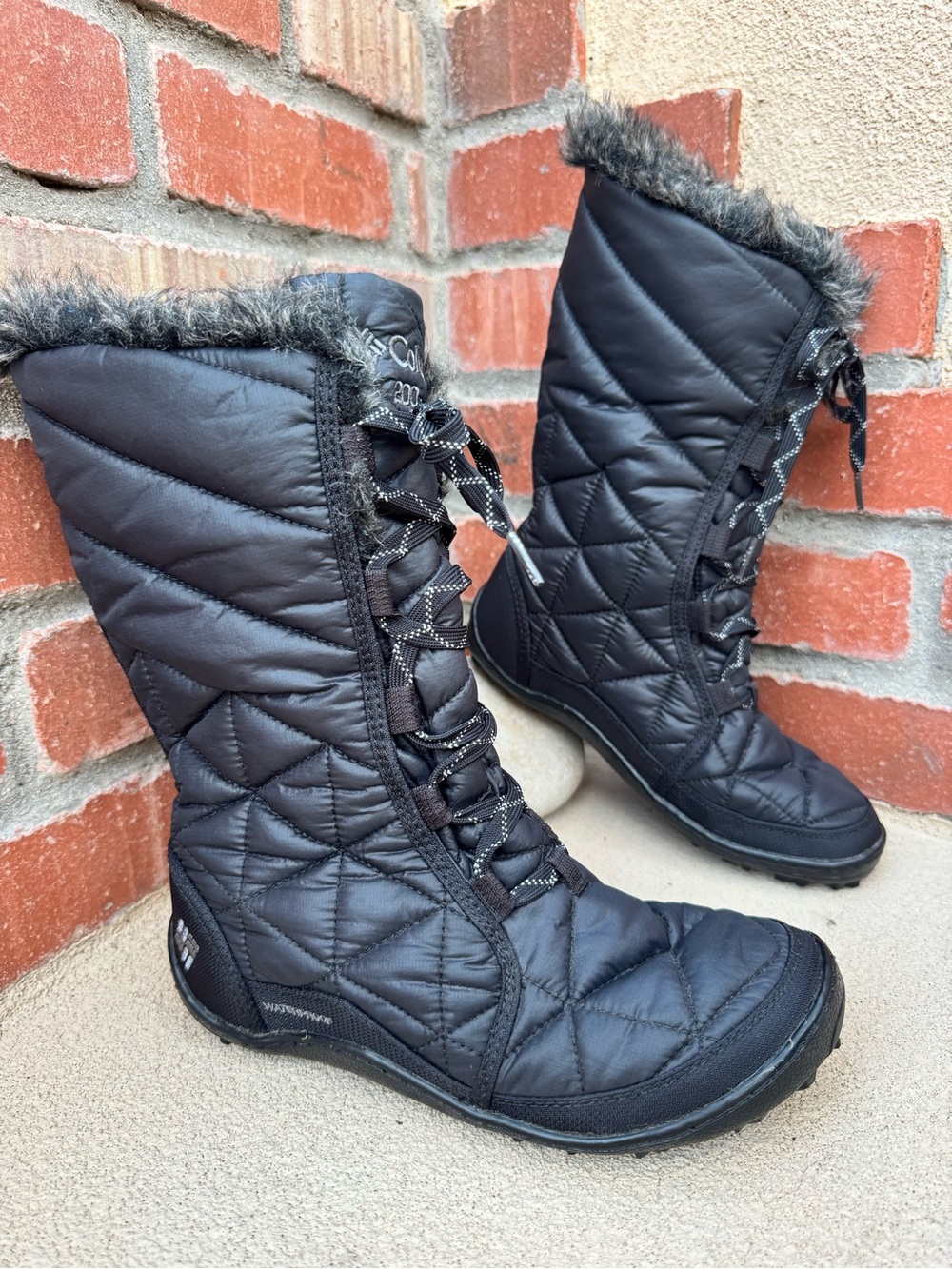 Columbia Minx Mid II Omni-Heat Waterproof Winter Boots - Black - Size 6.5